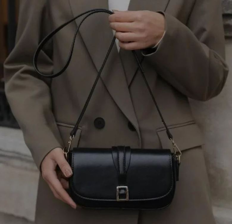 Adjustable Strap Magnet Bag With Faux Leather Buckle